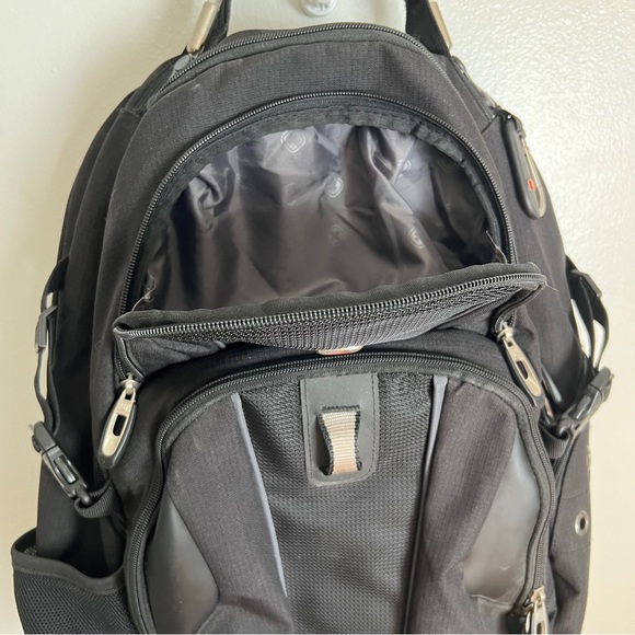 SWISSGEAR ScanSmart Laptop Backpack Black - Picture 6 of 17